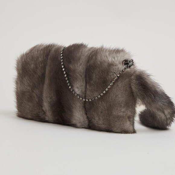 Gucci by Tom Ford Mink Fur Clutch Fall Winter 2004 Y2K Vintage Dragon Detail - Picture 4 of 16